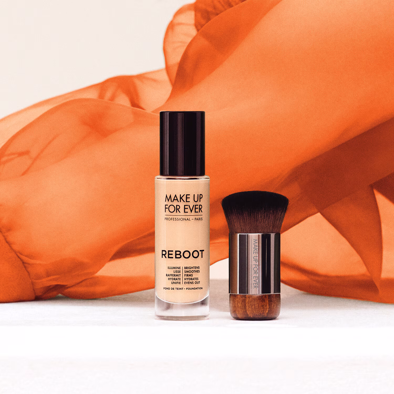 112 BUFFING FOUNDATION BRUSH