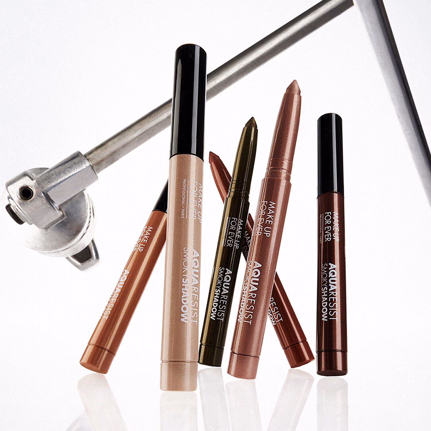 Aqua Resist Smoky Shadow Multi Use Eye Color Stick