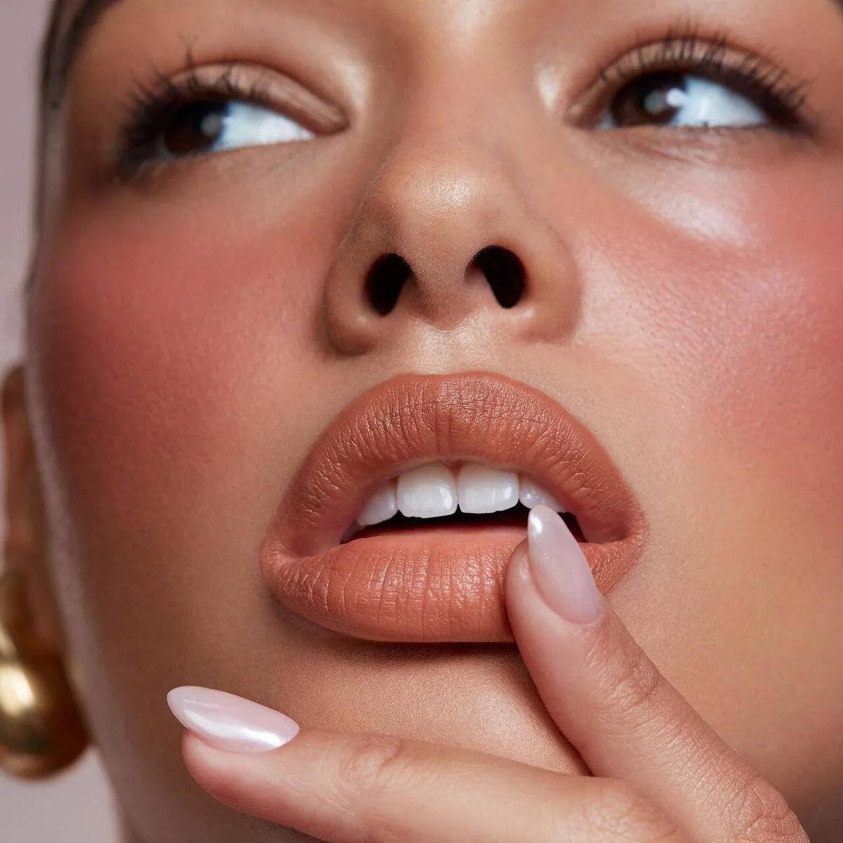 Silky Lip Crème - She's Secure - peachy pink