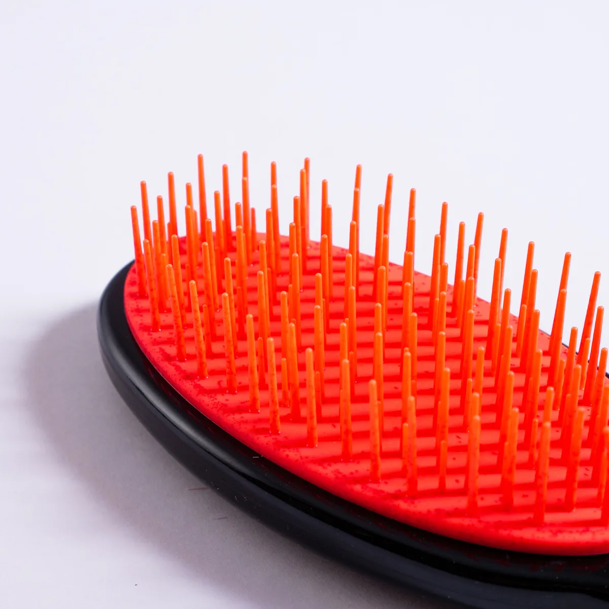 Detangle Oval Brush Normal Hair-Black/Orange