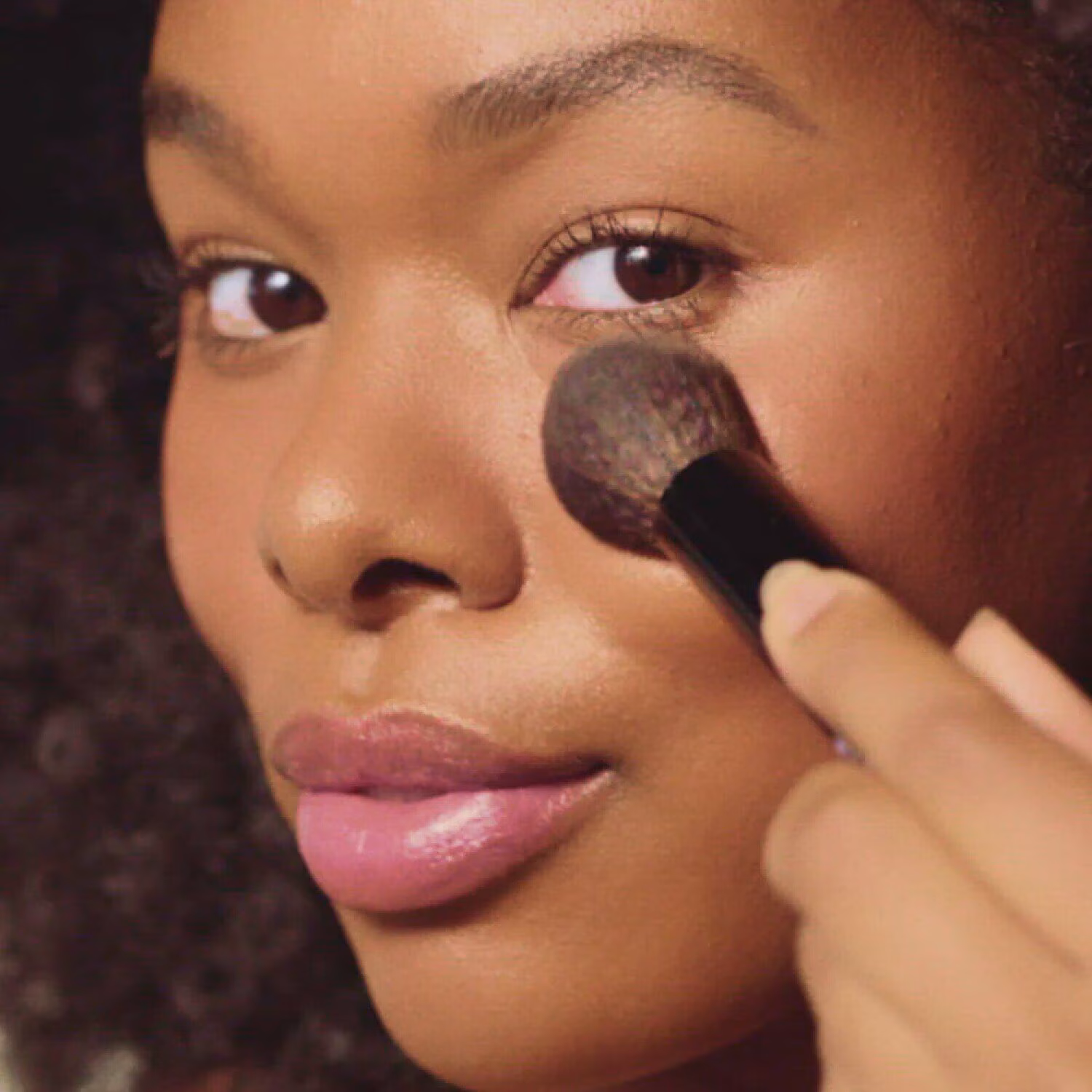 The Fluffy Setting Powder Brush