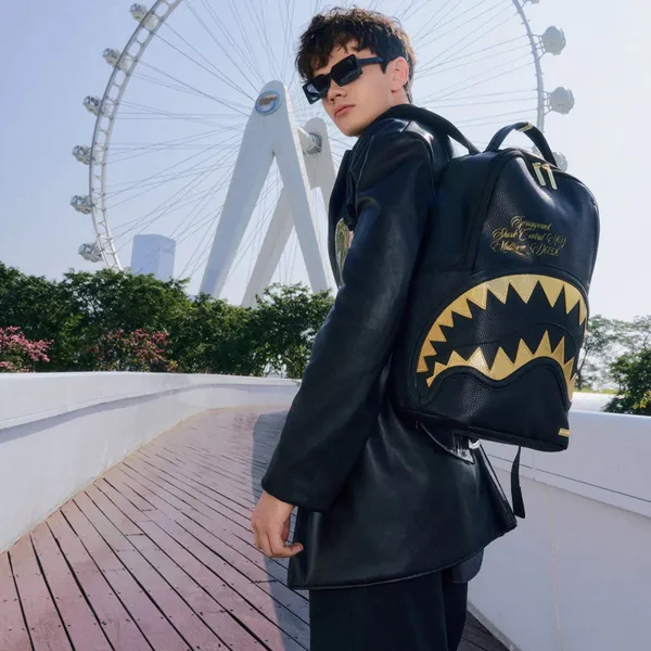 Shark Central Gold DLSXV Backpack